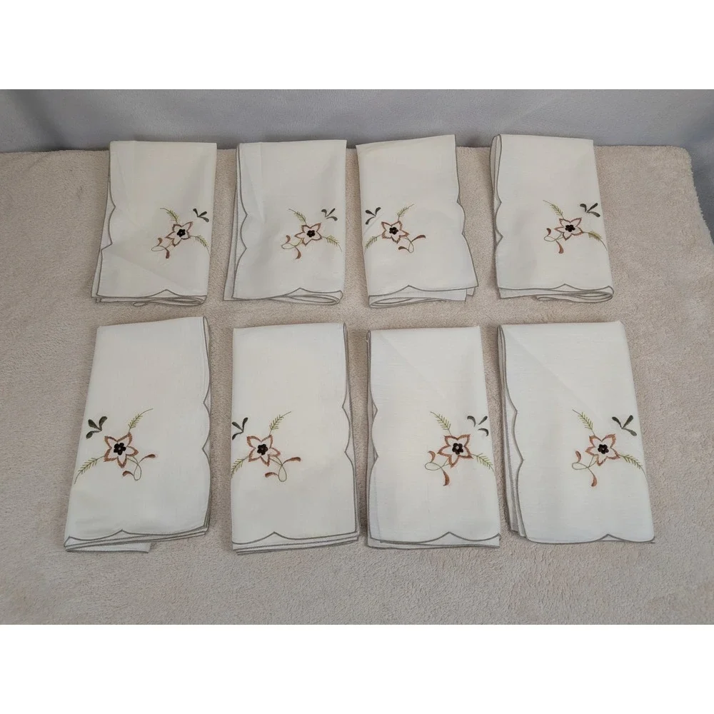 Vintage‎ Embroidered Cloth Napkins Set of 8 Off White Scalloped Edge Floral Boho